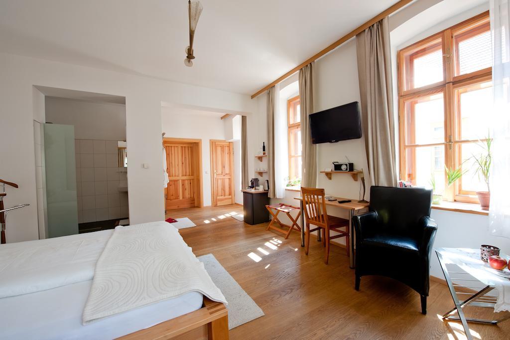 Schreiners Essen Und Wohnen Hotel Bécs Szoba fotó